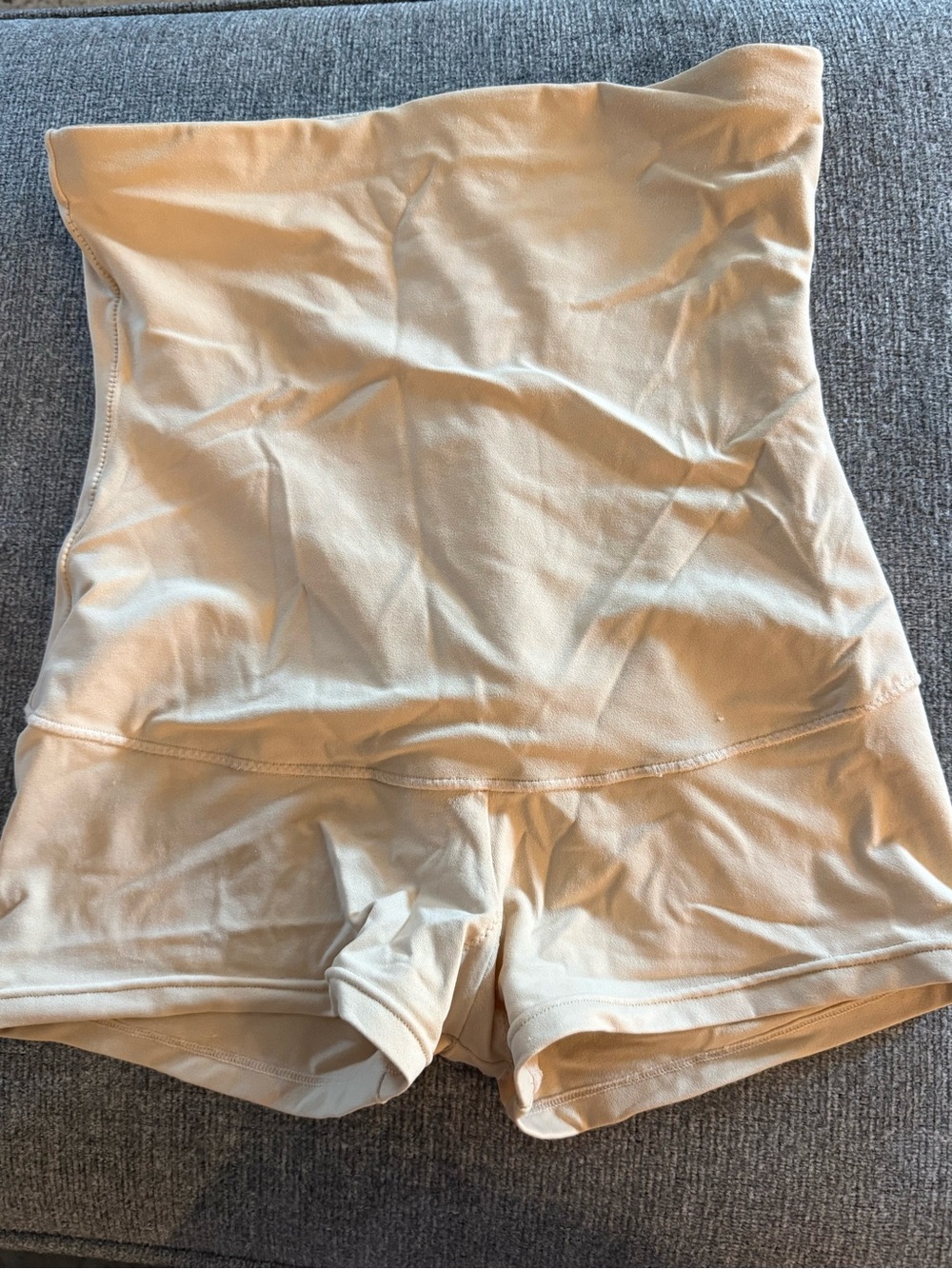 Maidenform Cream High-Waist Seamless Shaping Shorts